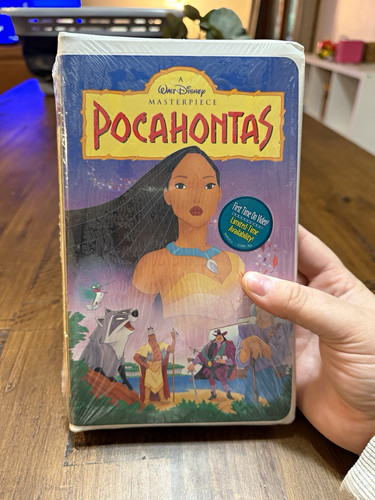 Walt disney home video - walt,